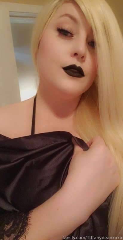 Tiffanydeanxoxo - Fansly - 12 Jun, 2022 10