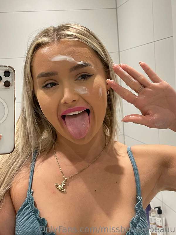 I was a naughty girl in my knees 🤤
Video is from before my l.. 1