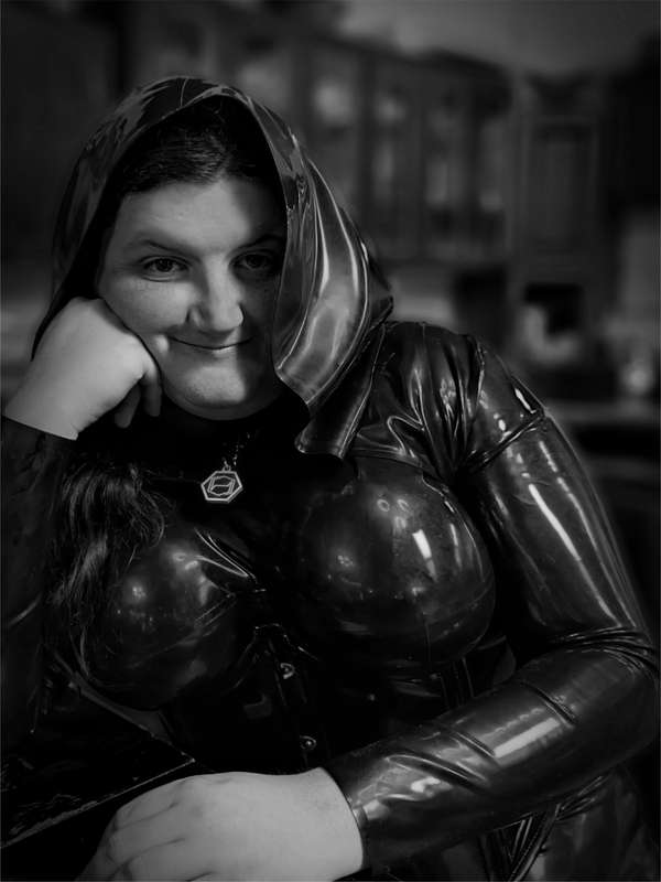 Nyxieneon - Fansly - 09 May, 2025 4