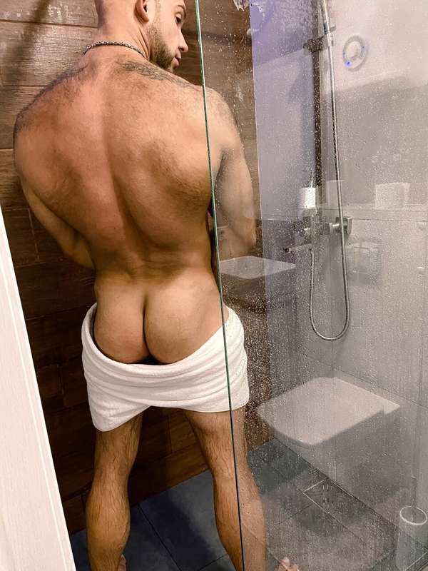 🦾 **HUNG HAIRY ALPHA🦾
      @jordan_top 🔽🔽🔽
ONLY A FEW SPOTS.. 4