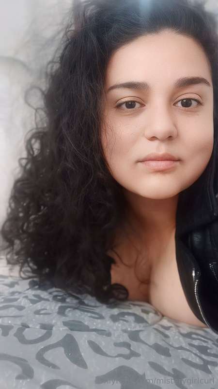 Misterygirlcurl - Onlyfans - 02 May, 2024