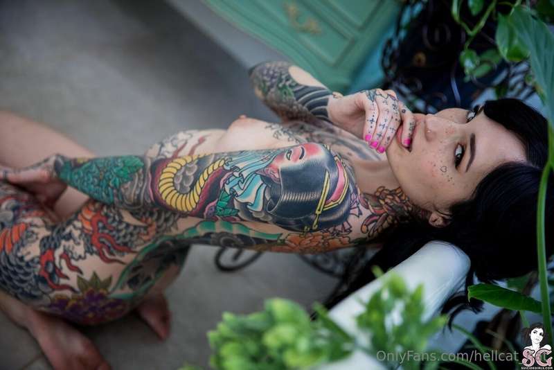 Enjoy this little bundle I put together of the most lewd pho.. 6