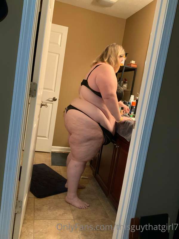 What it really looks like when I’m getting ready for a photo.. 7