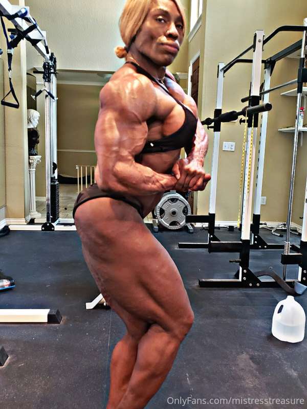 Tried to get in some early posing still not a strong suit bu.. 2