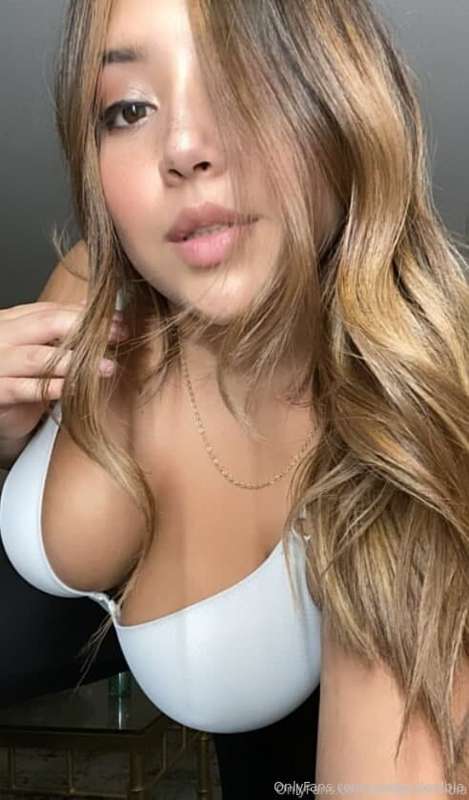 🍒HAPPY HOUR BABY!🍒hit rebill right now and receive 1000$ wor..