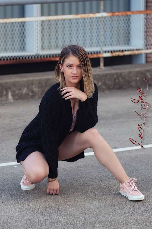 Free Set. 16 Images. 16