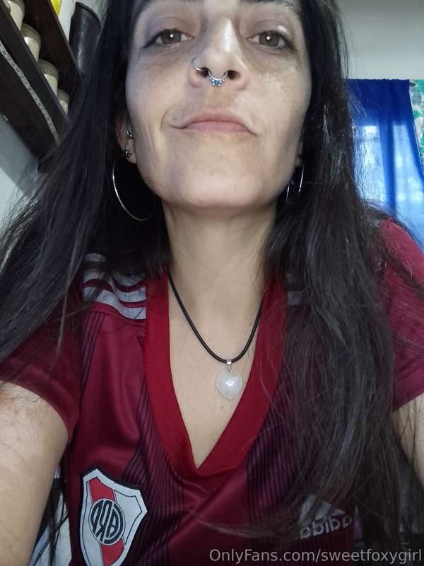 Waiting for my team! 🤍❤️🤍