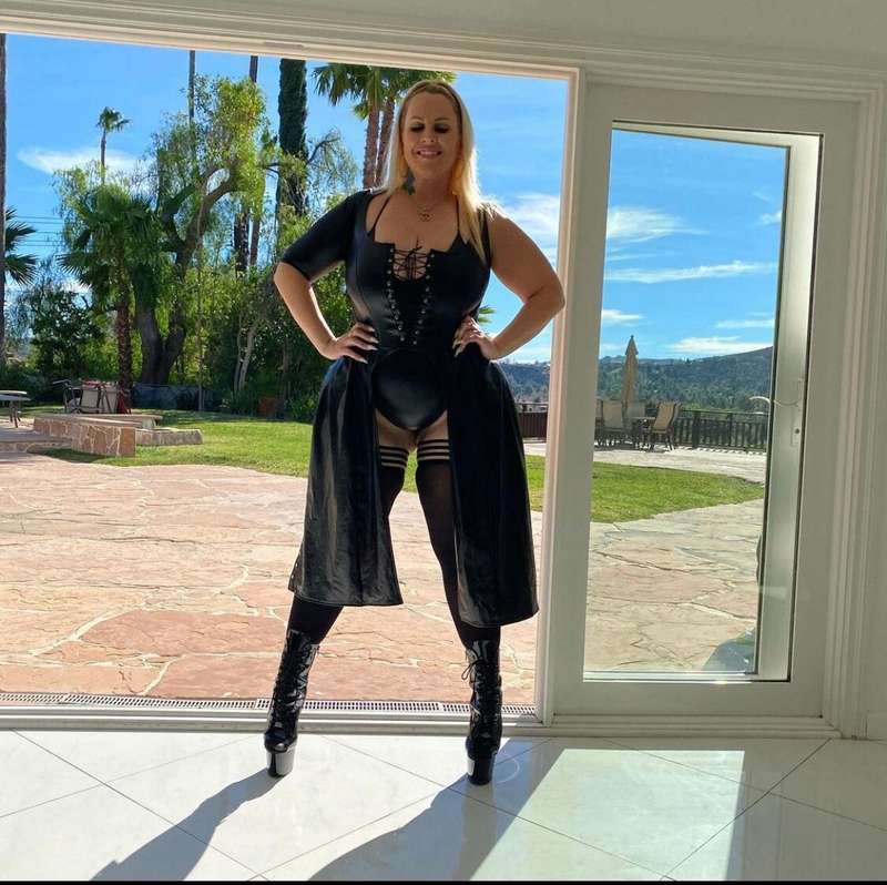 Mistress Delicious 👸
