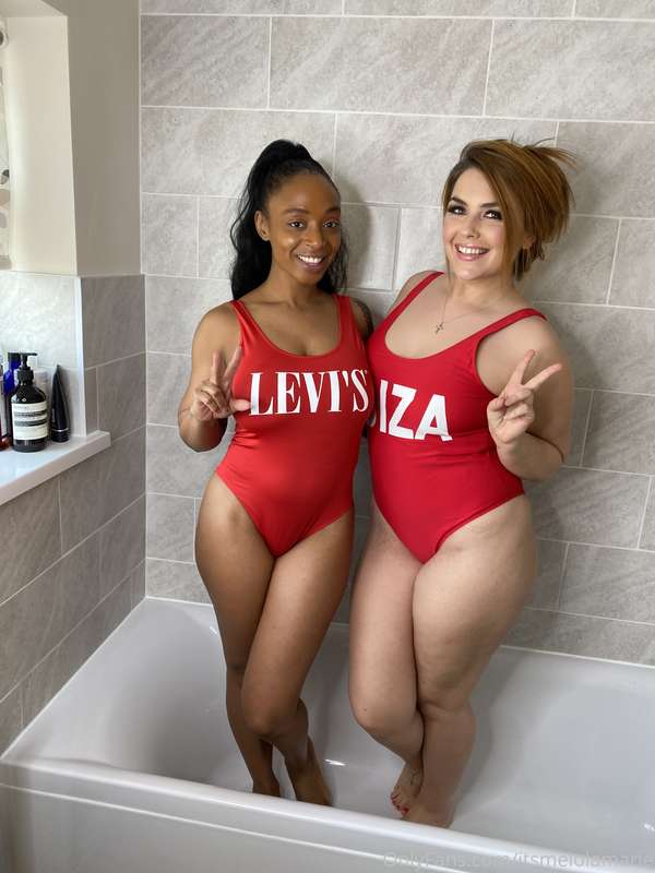 Me and @xmandyfoxxx hit the shower and bring a can of whippe..