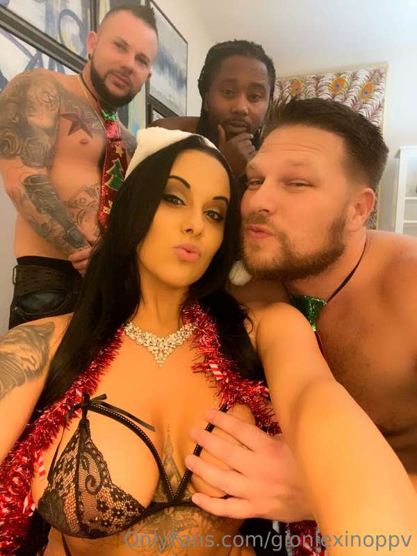 Me and these handsome ass men hope you enjoyed our video rel.. 1