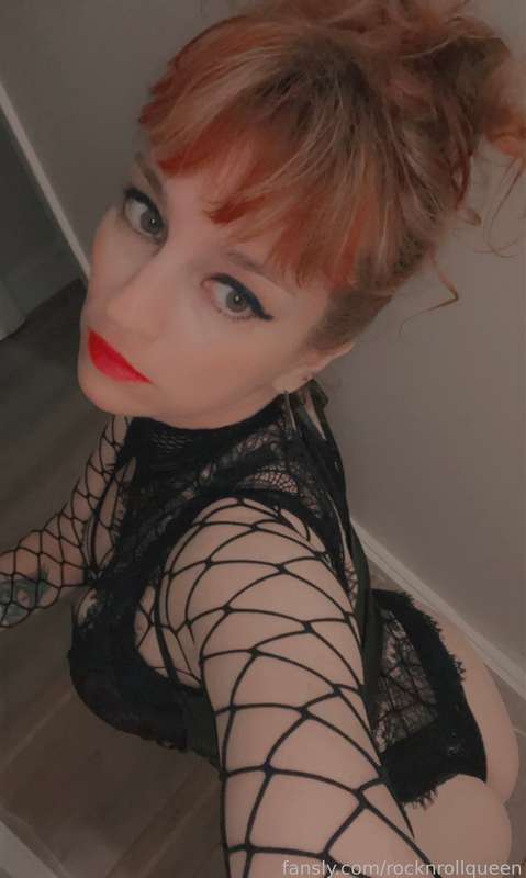 Rocknrollqueen - Fansly - 17 Feb, 2022