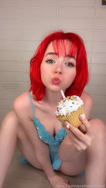 Prettykkittykat - Fansly - 02 Mar, 2025 4