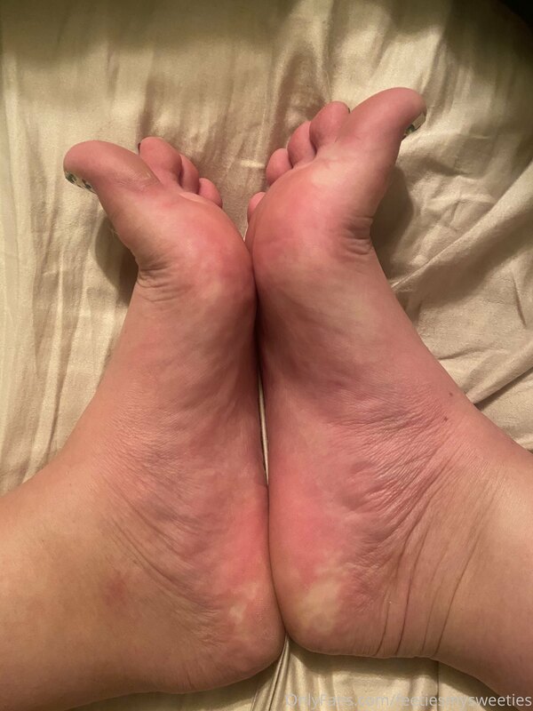 I love how pink my soles get after a nice hot shower 3