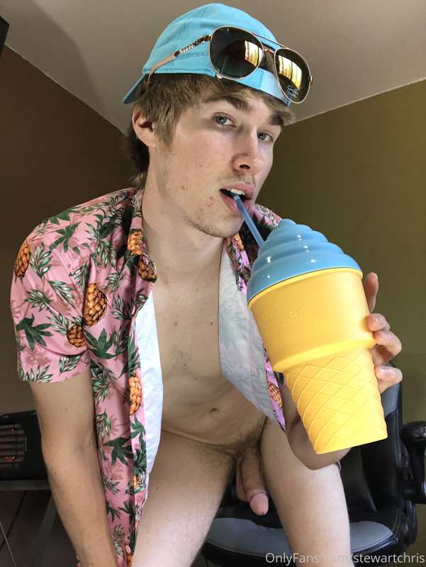 If the GTA V loading screen was gay 🍦