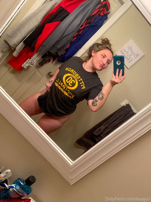 Hunny I got thick thighs