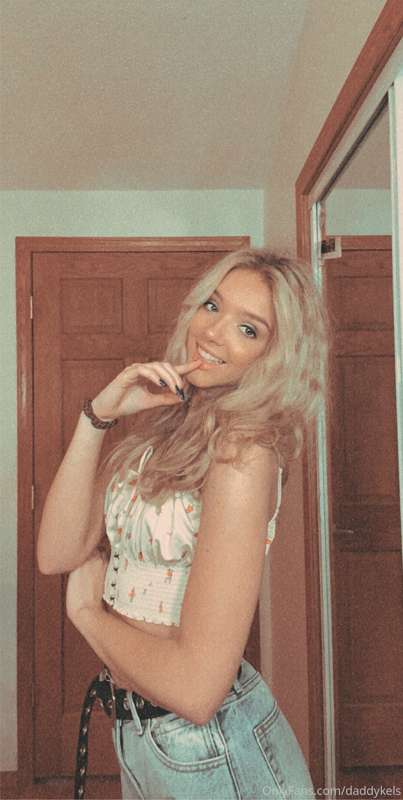i taste as sweet as i look ;) LIKE ALL of my posts for a sex..