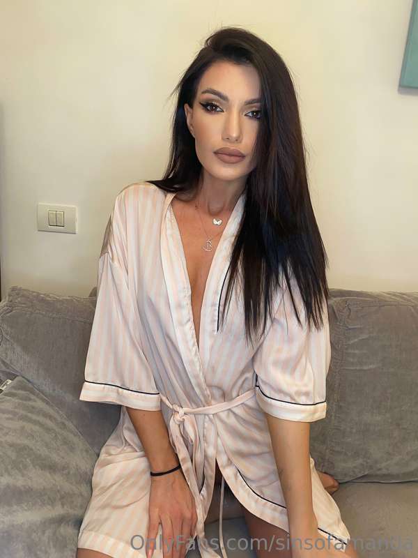 I don`t mind if yout get this dress off 🤔