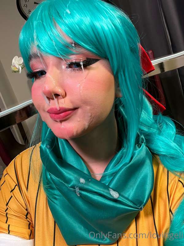 Think you can shoot your cum on me next? 💦 I want to be cove.. 3