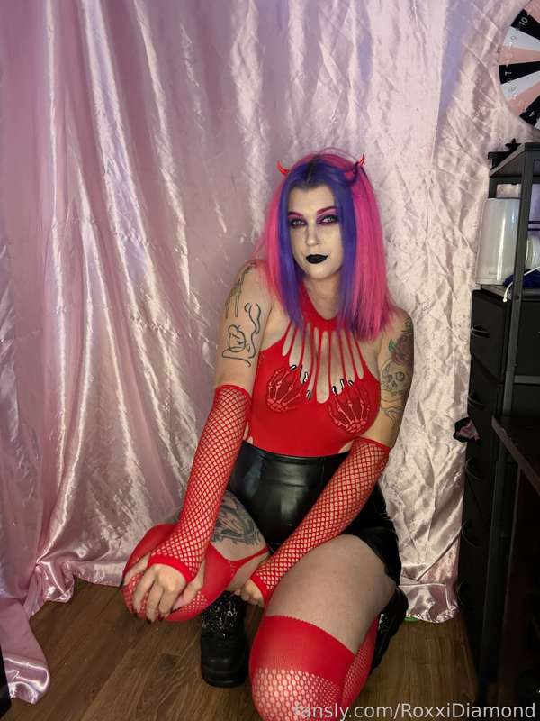 Roxxidiamond - Fansly - 06 Sep, 2024 34