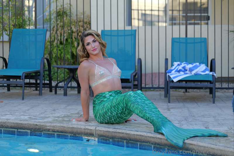 I’m not a 🦄 I’m a 🧜🏼‍♀️