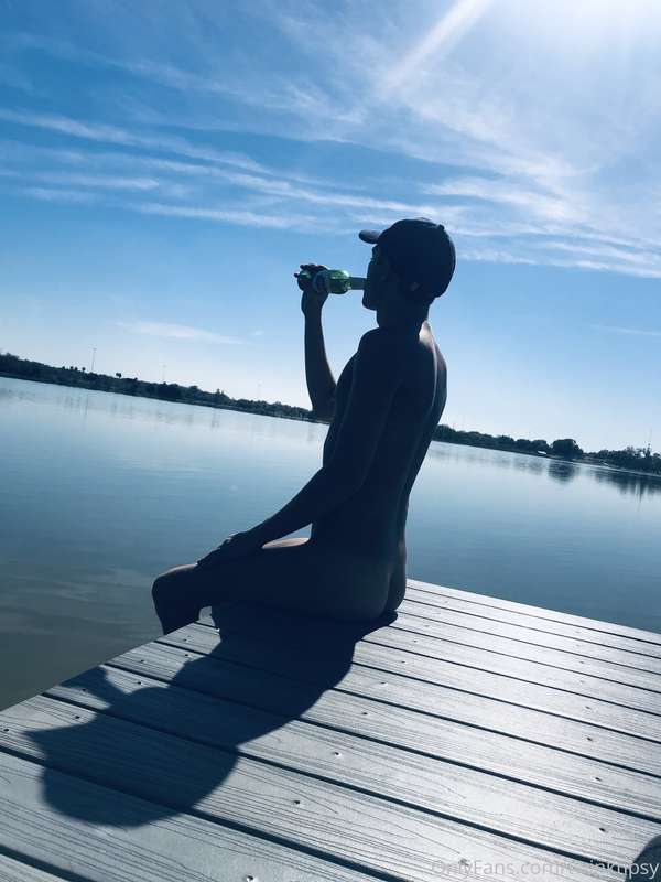 Whats in your cup this #tipsytuesday? Stella here, Cheers #n..