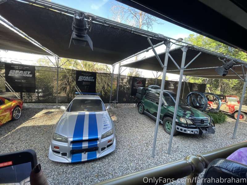 Which car would you pic for your shoot?! Legendary cars on u.. 5