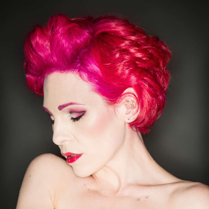 One of my favourite headshots ... and maybe my hottest :)
C ..