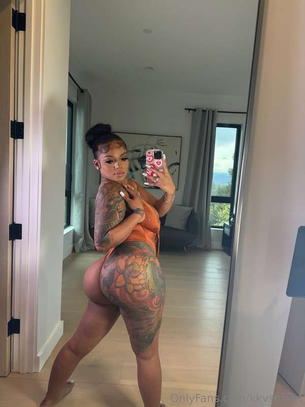 ass and titties you wont forget  4