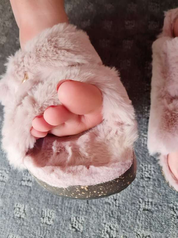 I love how you can see the indents from where my cute little..