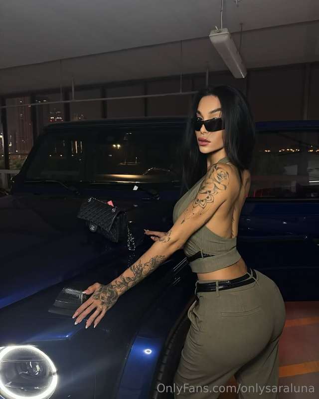 Are you looking at the car or at something else?🤭