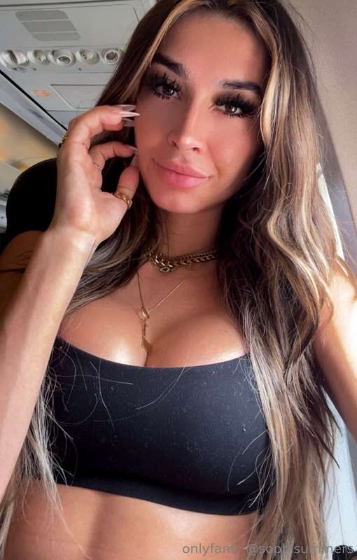 I wanna get to know you baby ! Inbox me 🥰🥰