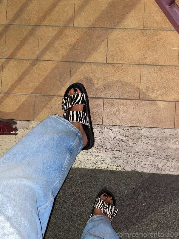 This is my hot feet!!🔥 Are you ready to see them in action, ..