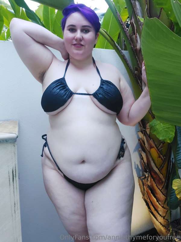 Do you love bikinis? 