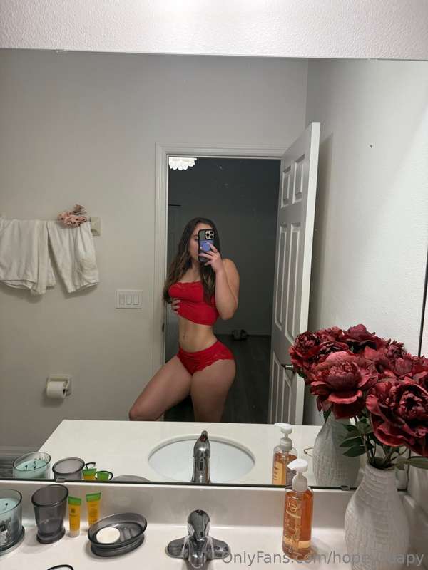 How's the color red on me or would it be better if I'm compl..