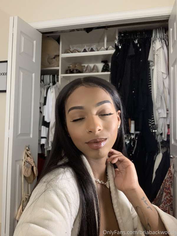 i dream of a bigger closet