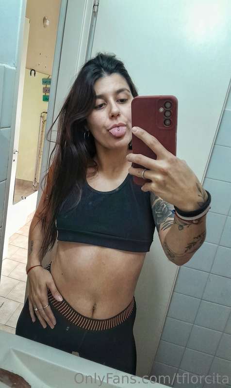 Hello,, I got out of the gym and got a little dirty! 🔥💦
