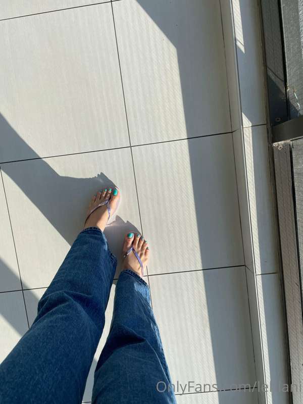 New toes 😜✨ 1