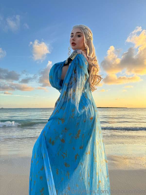 🤍🌊🐉NEW 40 IMAGE MONTHLY FREE SET: MOTHER OF DRAGONS🐉🌊🤍Happy .. 2