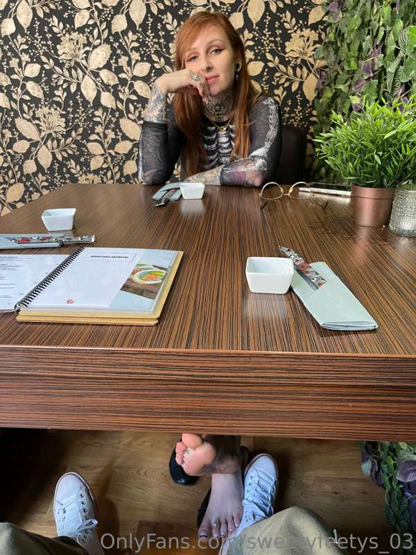 Look under the table 😉🤫 1