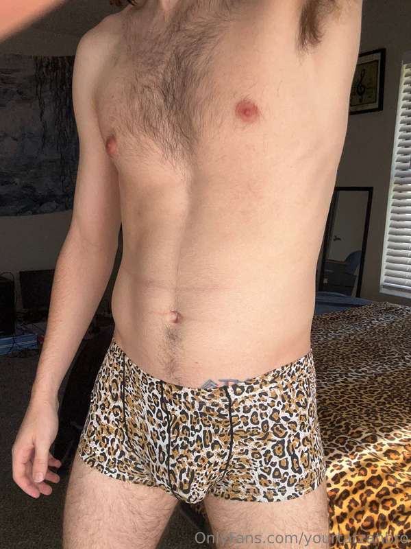 a little leopard print goes a long way 😈 ugh ugh 