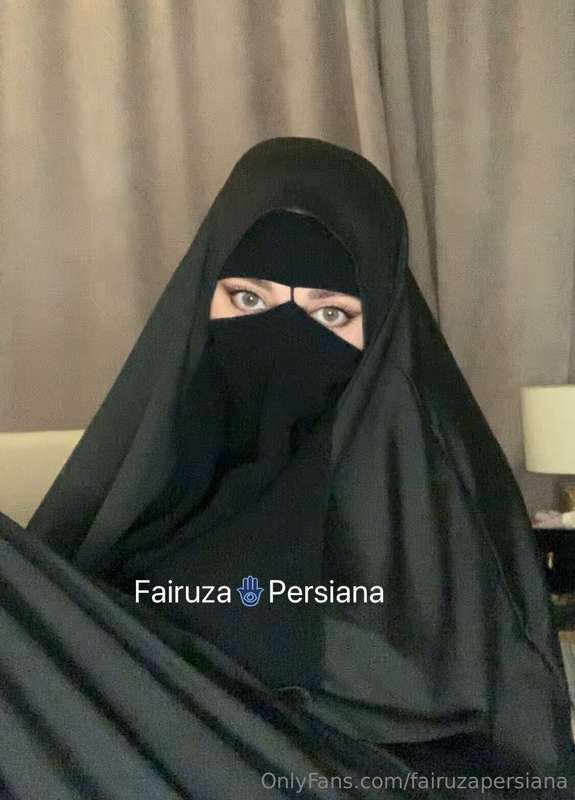 Fairuzapersiana - Onlyfans - 17 Nov, 2023
