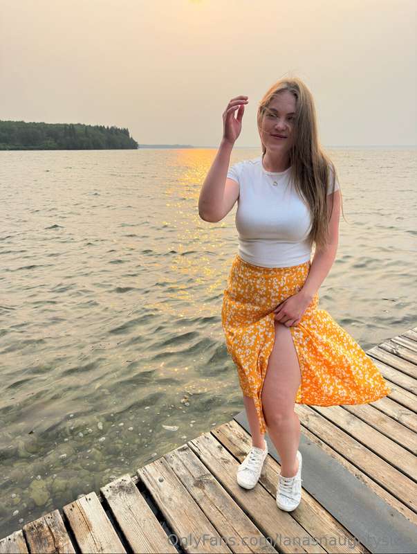 after the beach dinner date and pictures 💛🤗 2