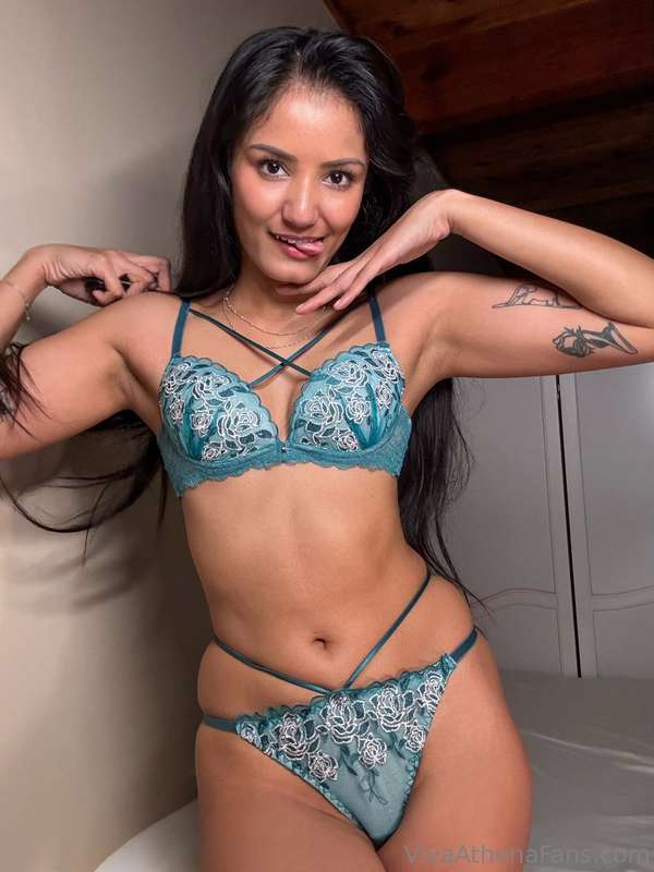 rocking new lingerie from japan 🇯🇵💚 2