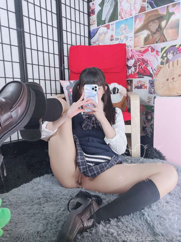 Horny school girls always comes home to take pictures for he.. 3