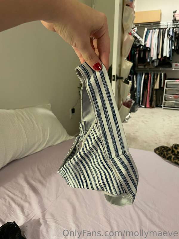 👙 **PANTIES & SOCKS 1/2 OFF WHEN YOU PURCHASE IN TOKENS ON M.. 7