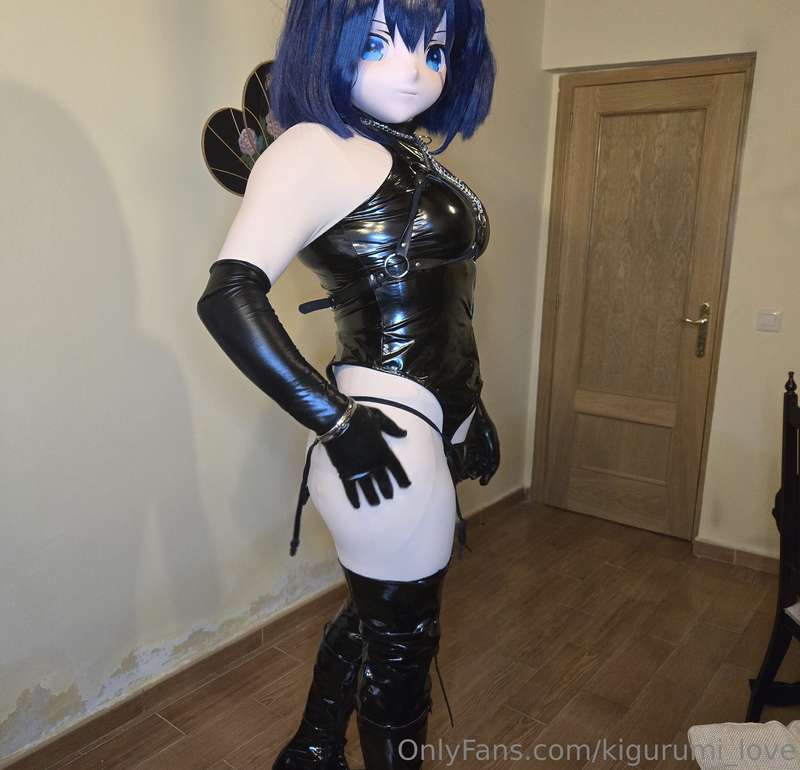 New mask and New outfit hope you like it ❤️ 3