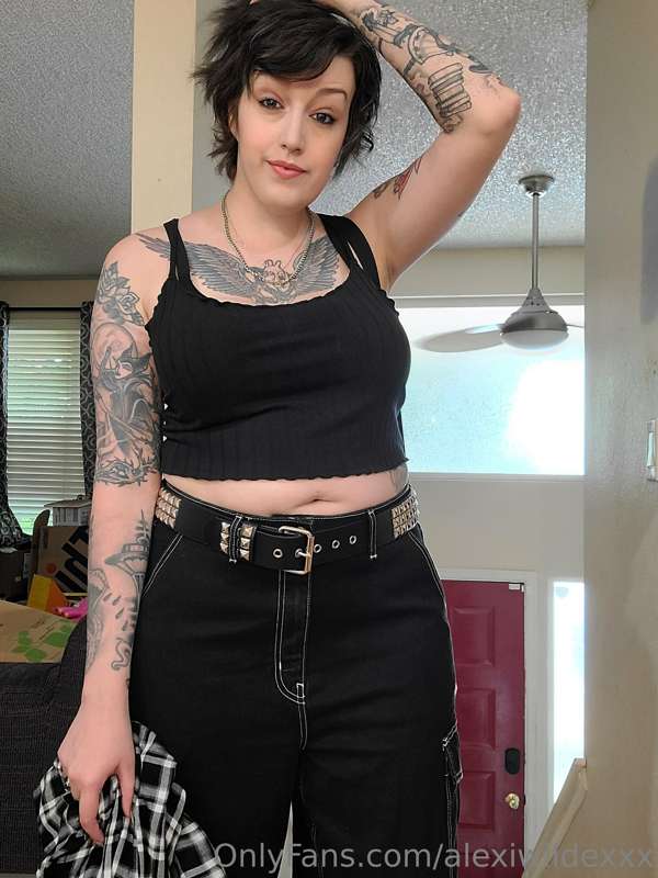 Alexiwildexxx - Onlyfans - 29 Jan, 2023