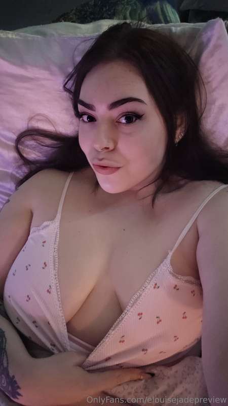 Late night selfies for you 💗✨️