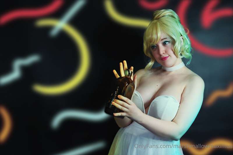 Holli Would from Cool World <3
Part 1 26