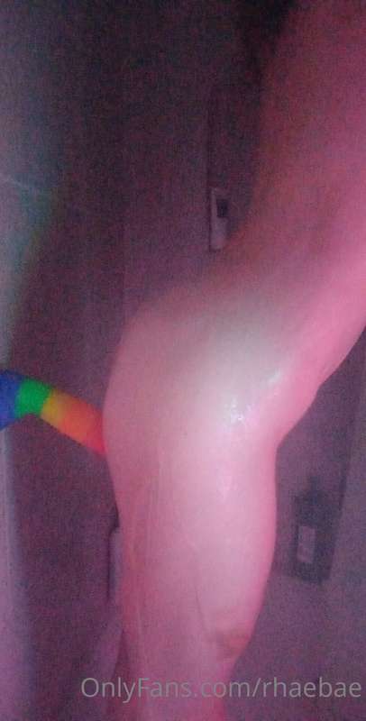 Morning fuck in the shower. I came so hard!   Unlocked versi..